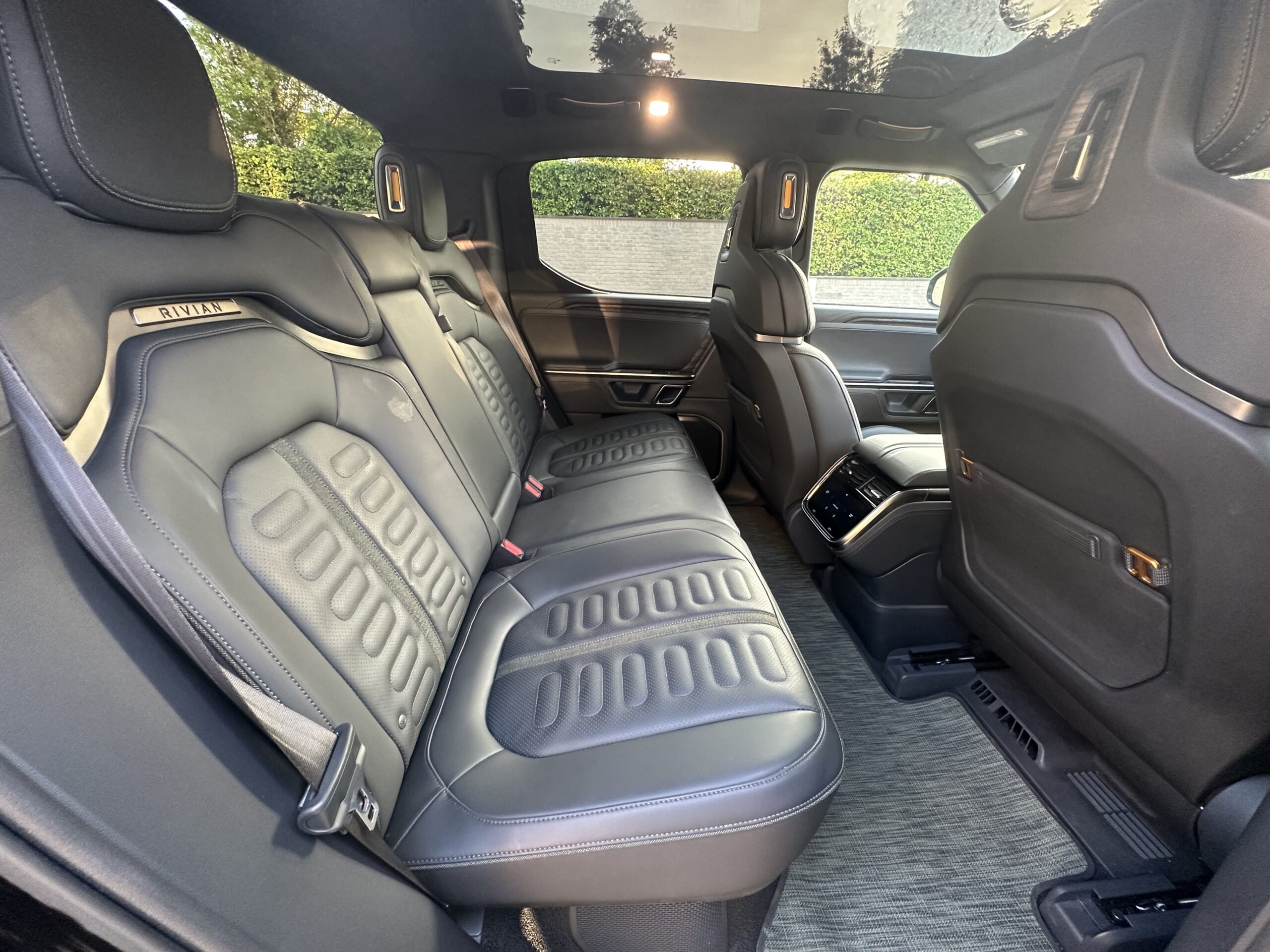 
								2022 RIVIAN, Launch Edition, QUAD full									