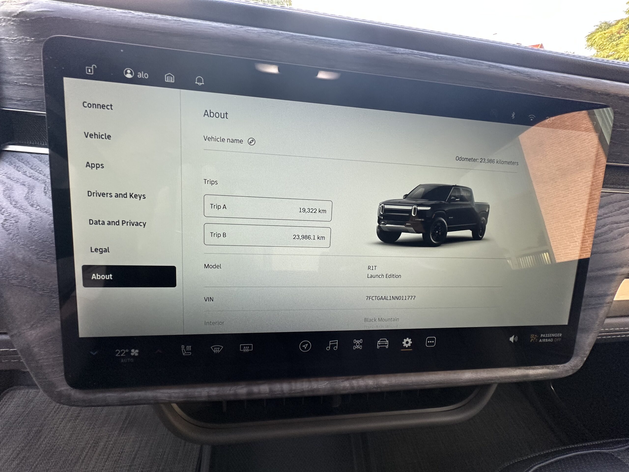 
								2022 RIVIAN, Launch Edition, QUAD full									