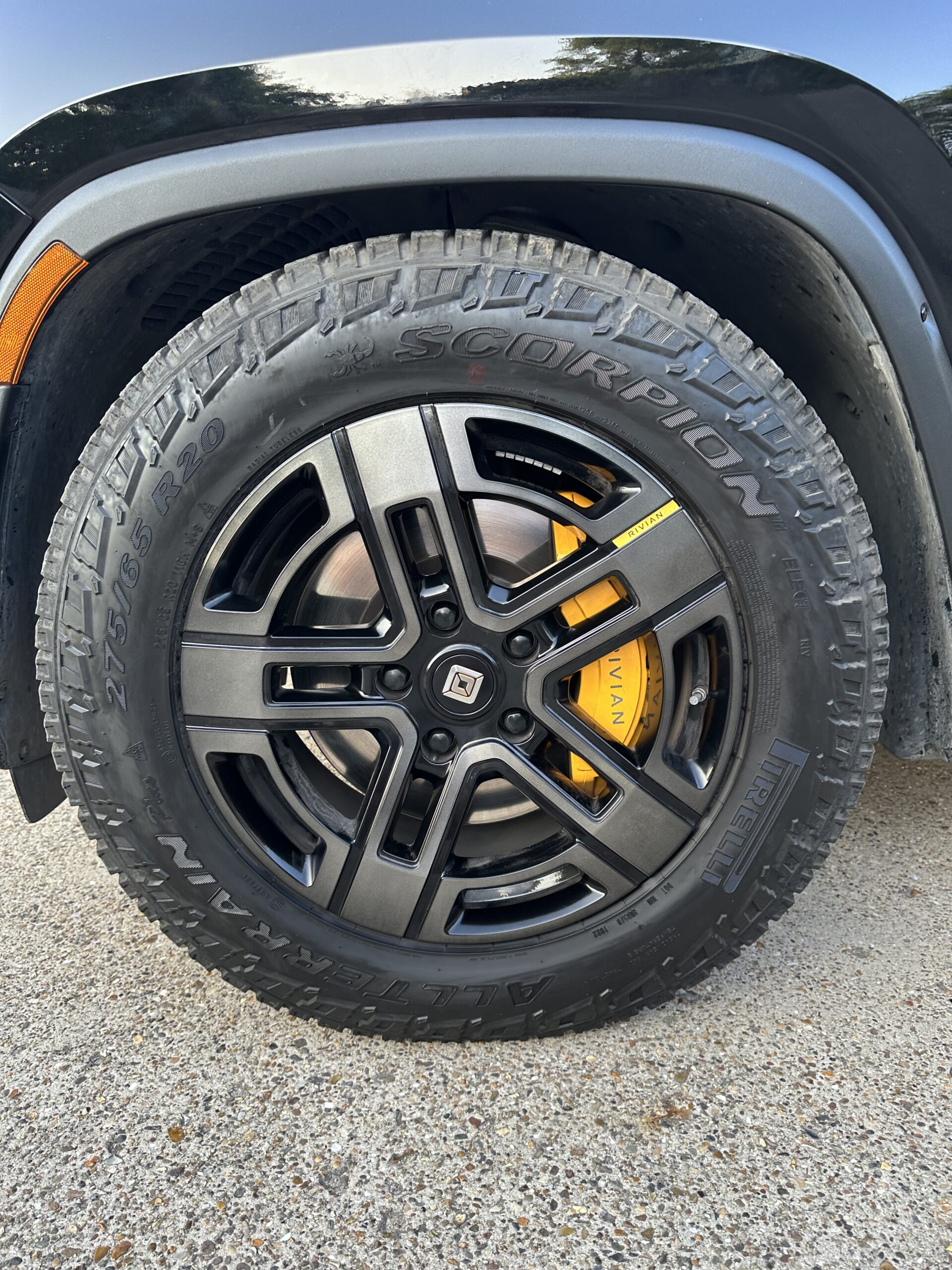 
								2022 RIVIAN, Launch Edition, QUAD full									