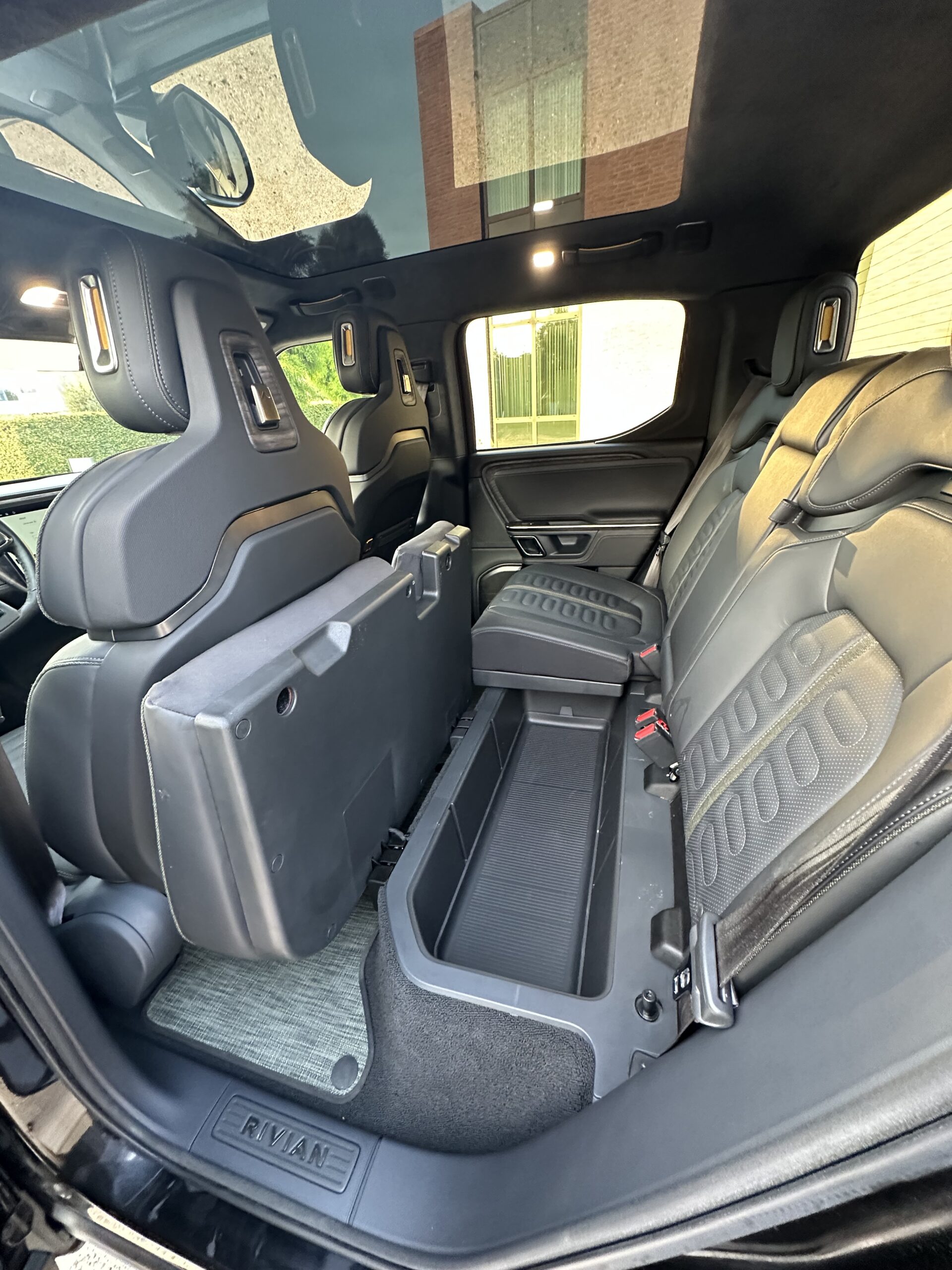 
								2022 RIVIAN, Launch Edition, QUAD full									