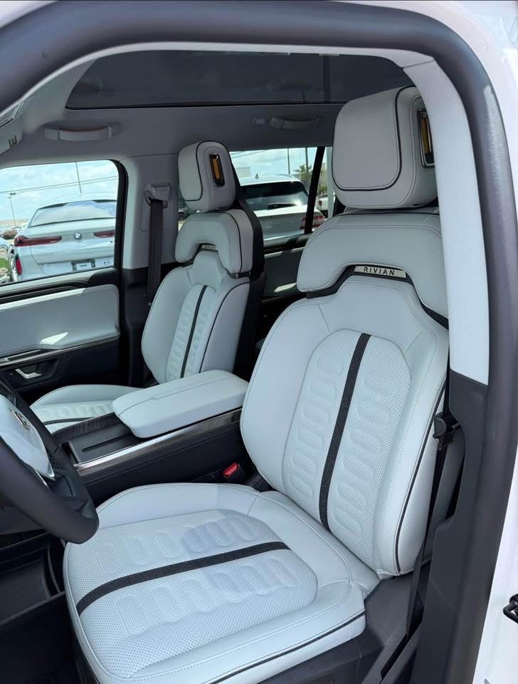 
								2024 RIVIAN R1S, Dual, Max, Adventure full									