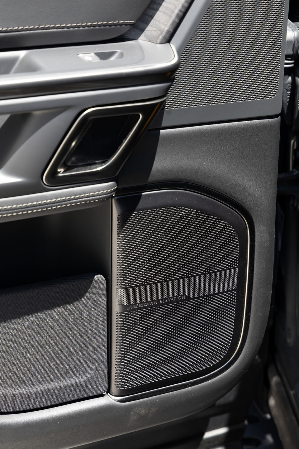 
								2023 RIVIAN R1T, Quad, Large, Adventure full									